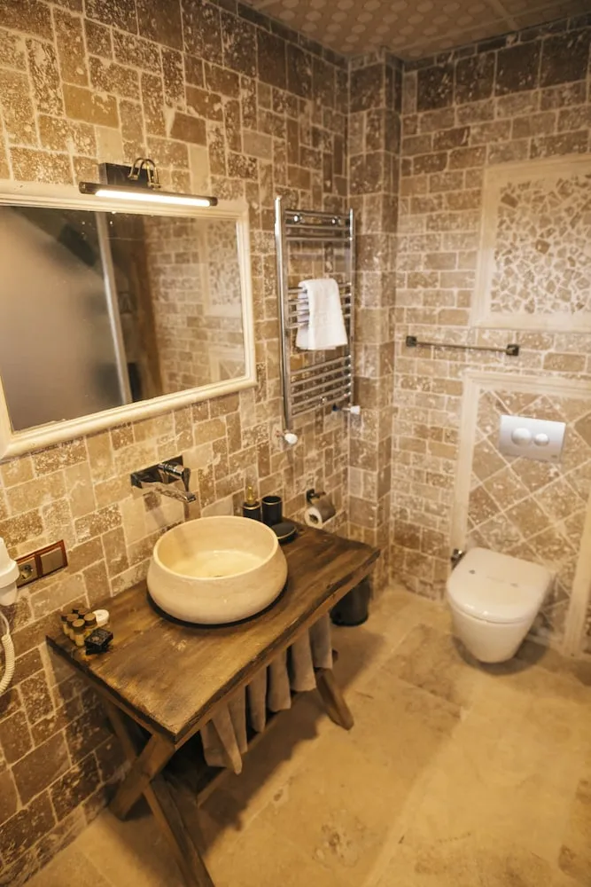 Tek Büyük Yataklı Oda, Balkon