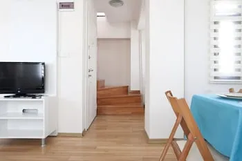 Taksim Tulip Residence & Hotel