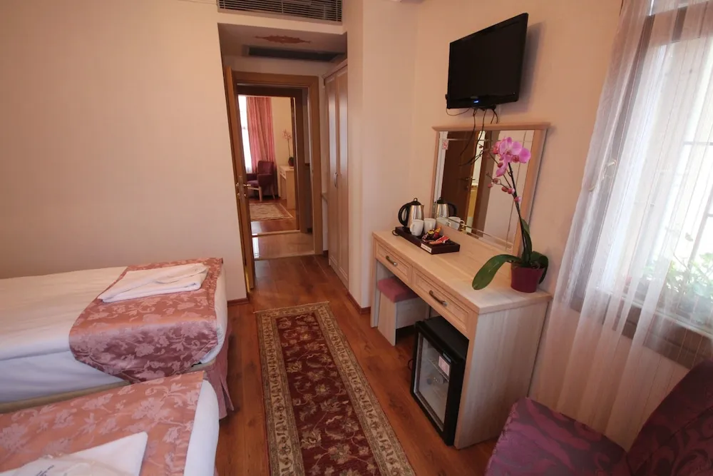 Family Oda (Family Room)