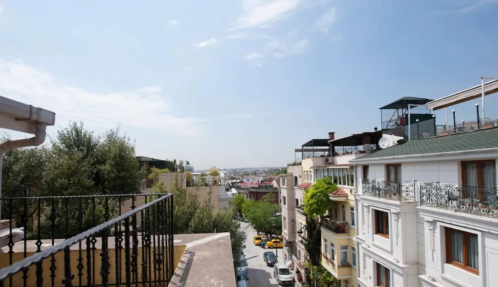 Triple Room with Terrace Balcony