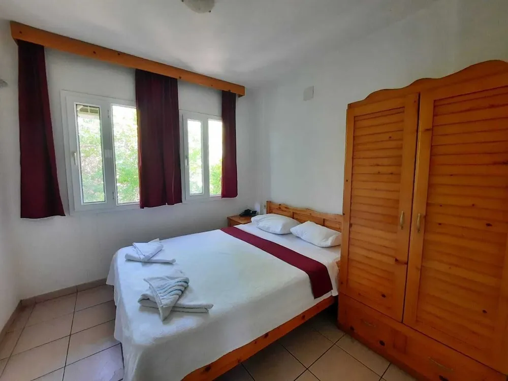 Classic Apart Daire, 2 Yatak Odası, Sigara İçilmez, Havuz Manzaralı