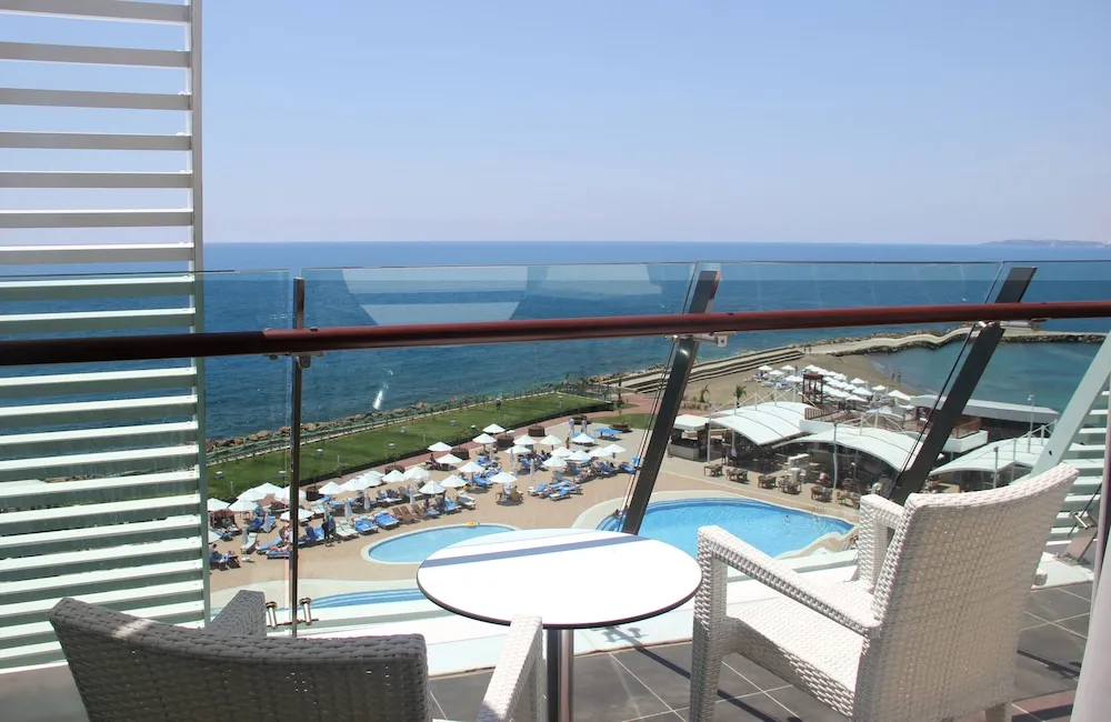 Deluxe Room, 1 Double or 2 Twin Beds