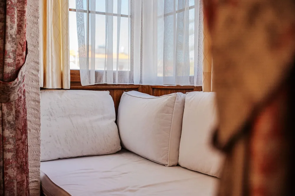 Superior Room (2-3 People) Bay Window