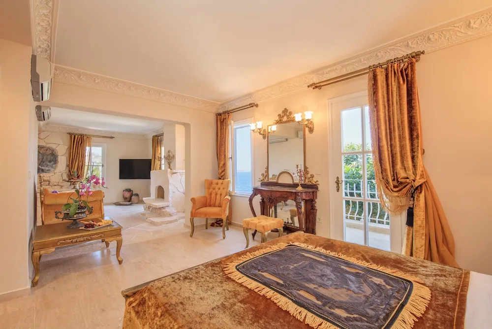 Deluxe Süit, Kısmi Deniz Manzaralı