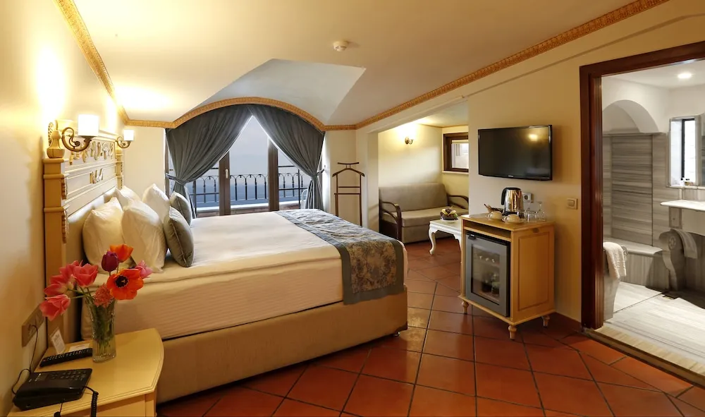 Deluxe Room With Blue Mosque View
