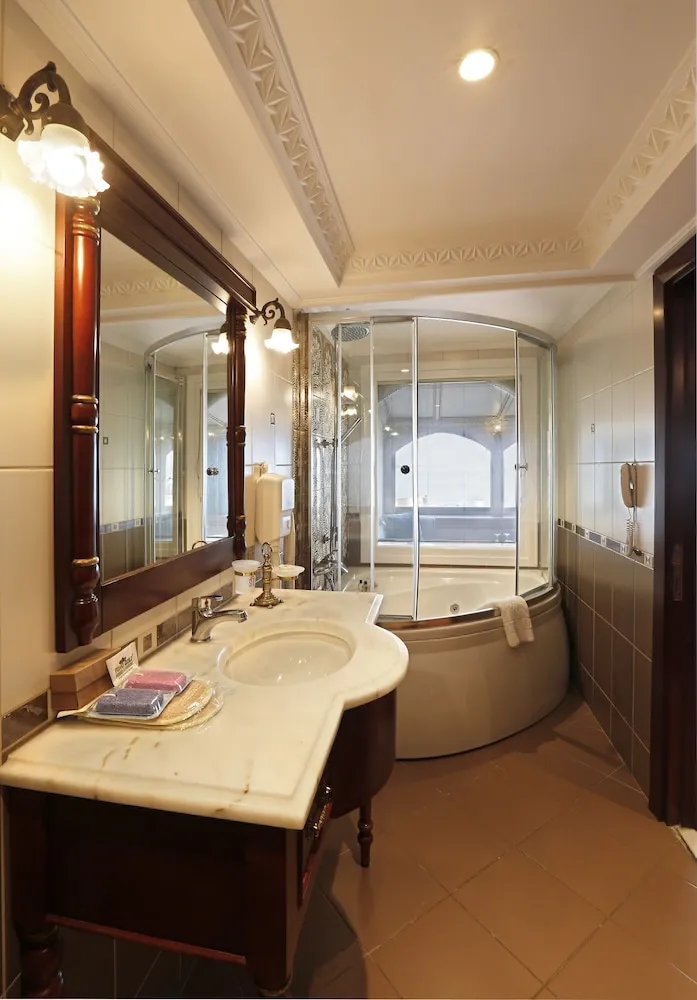 Junior Suite Room