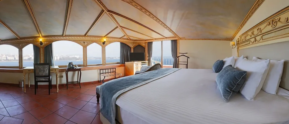 Junior Suite Room