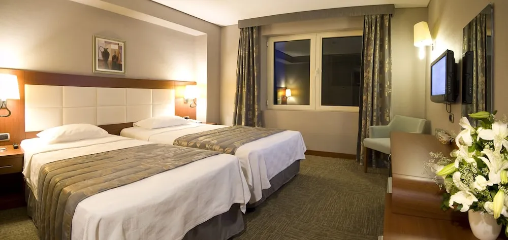 Standard Tek Büyük veya İki Ayrı Yataklı Oda