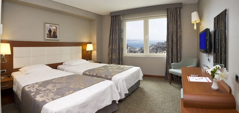 Standard Tek Büyük veya İki Ayrı Yataklı Oda