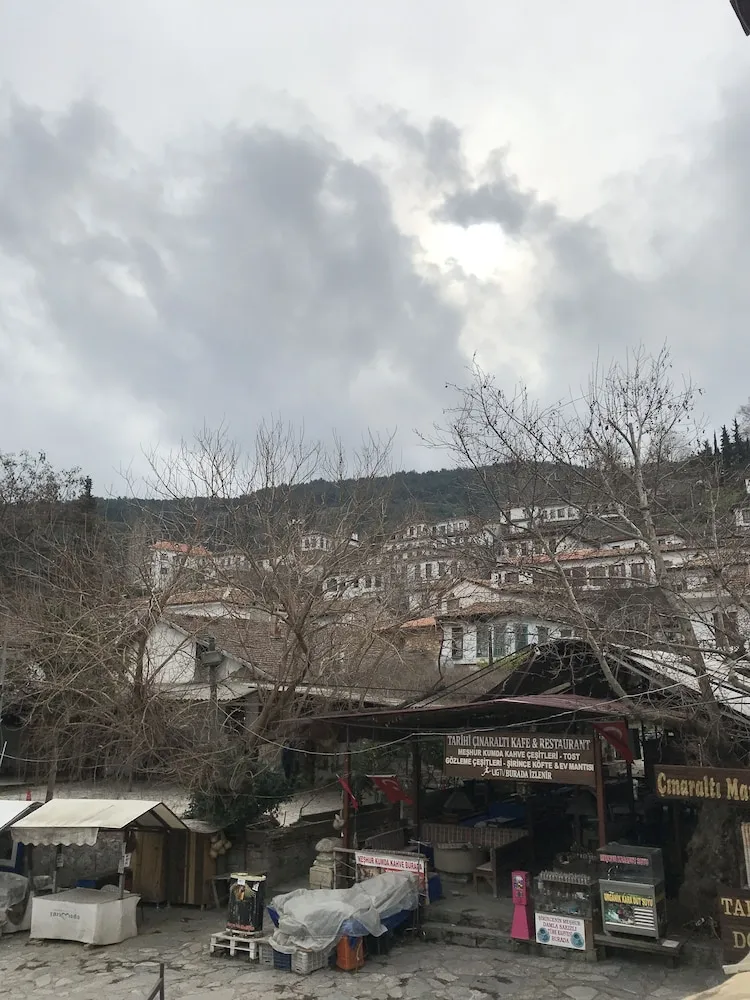 Standard Tek Büyük Yataklı Oda