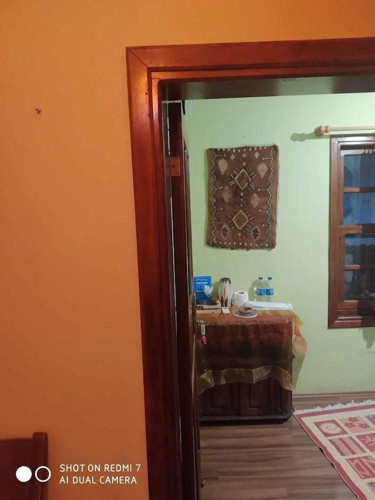 Economy Tek Büyük Yataklı Oda