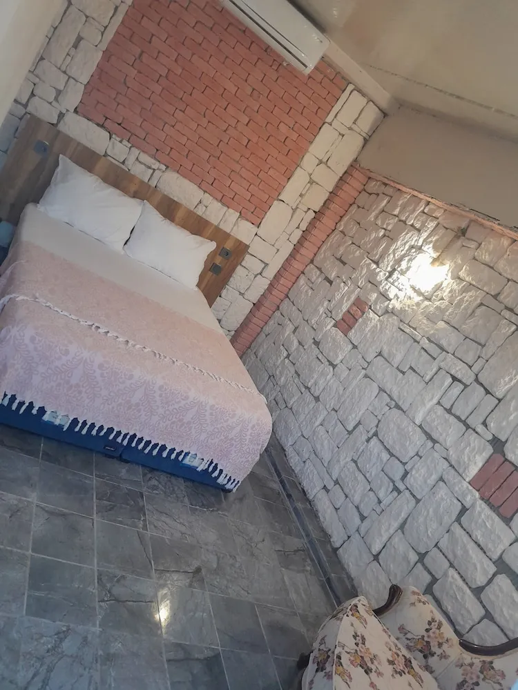 Deluxe Tek Büyük Yataklı Oda, Bahçe Manzaralı