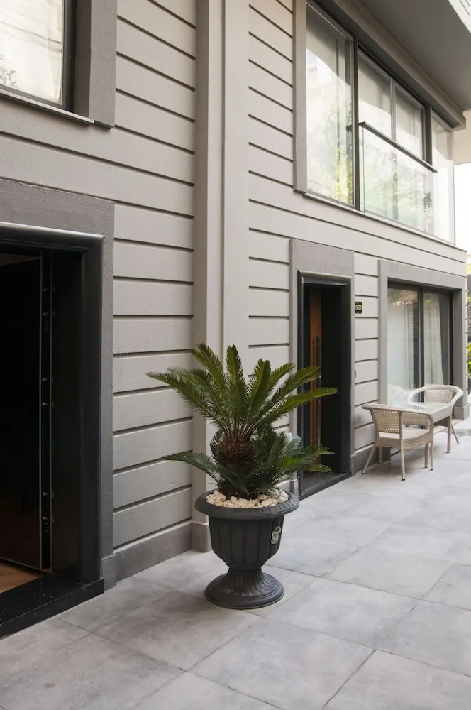 Garden Suite