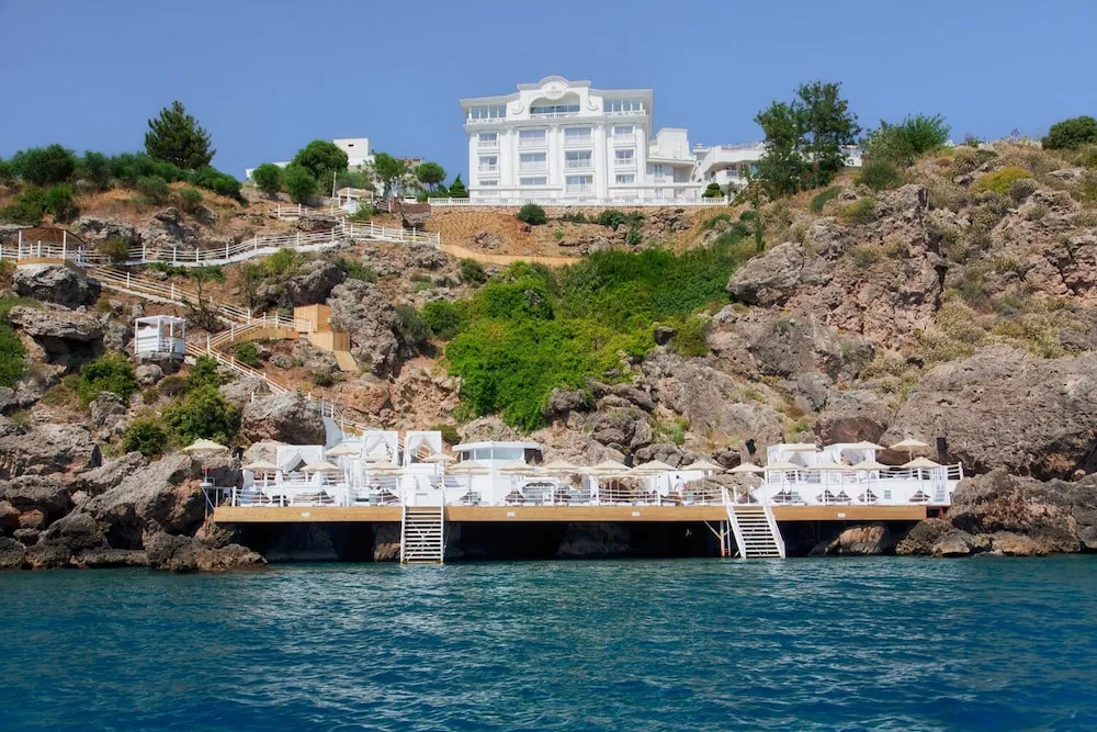 La Boutique Hotel & Suites