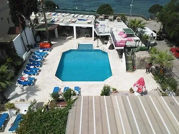 Cemre Hotel
