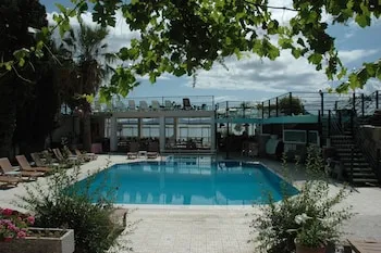 Cemre Hotel