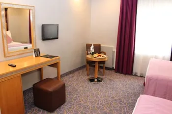 Carlton Hotel