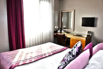 Carlton Hotel