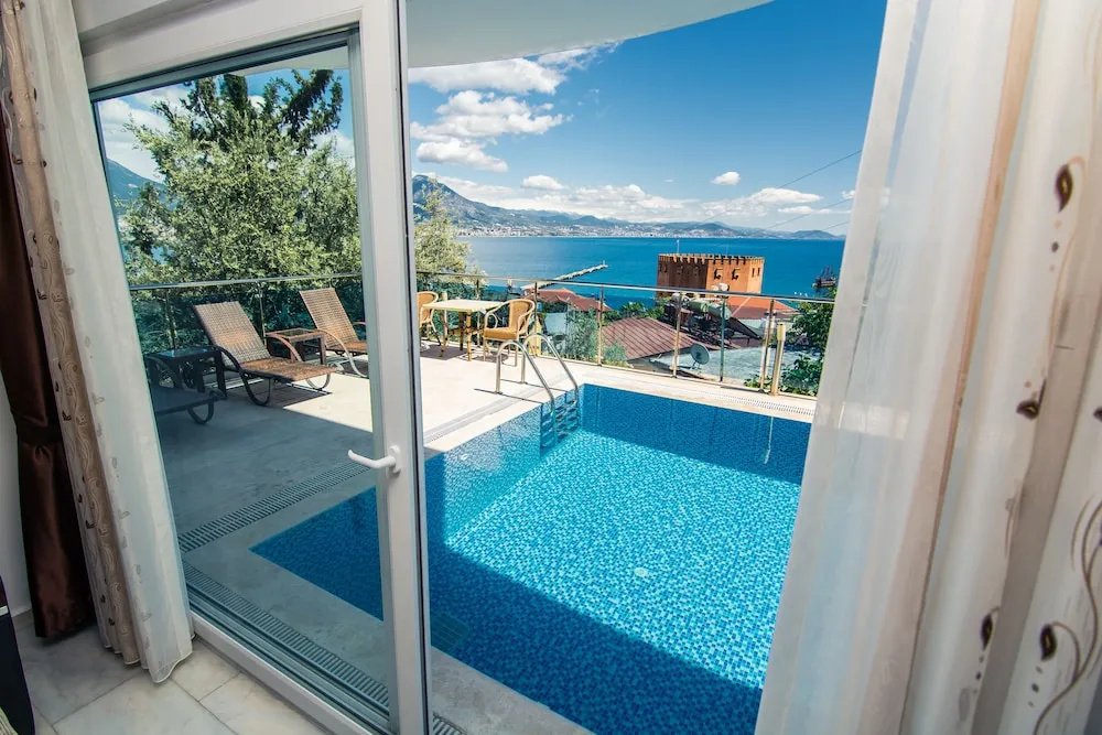 Alanya Castle Apartment (2 Person)
