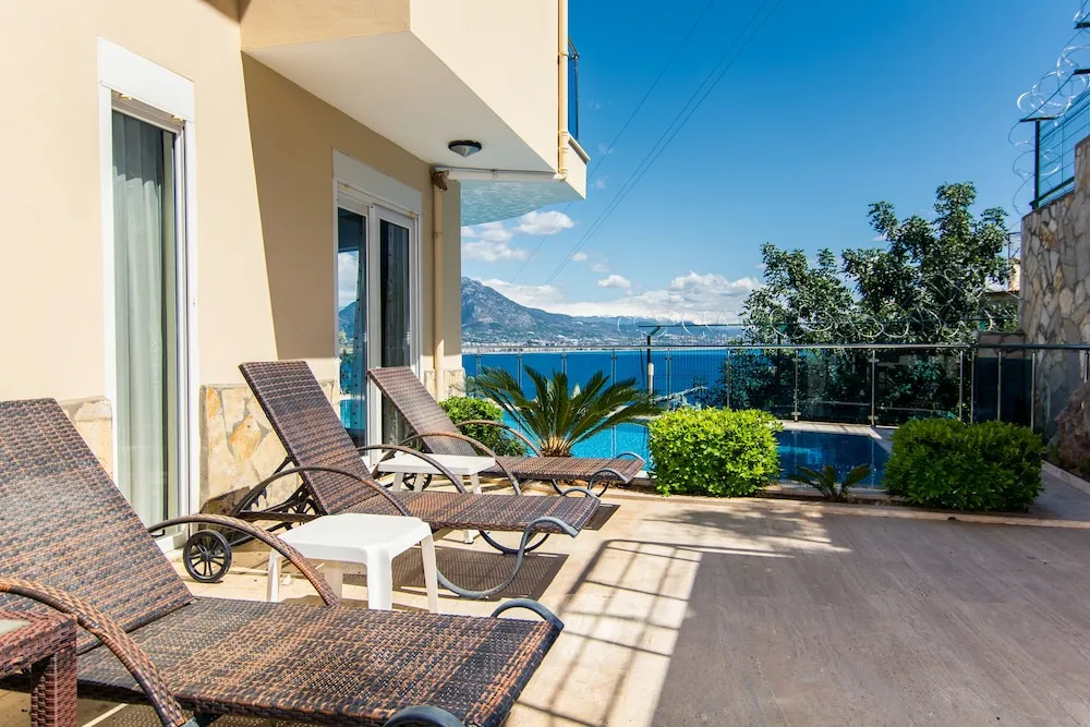 Alanya Castle Apartment (2 Person)