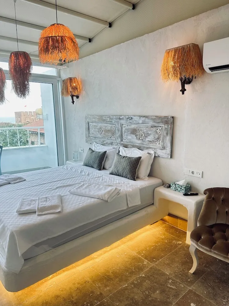 Romantic Oda, Deniz Manzaralı