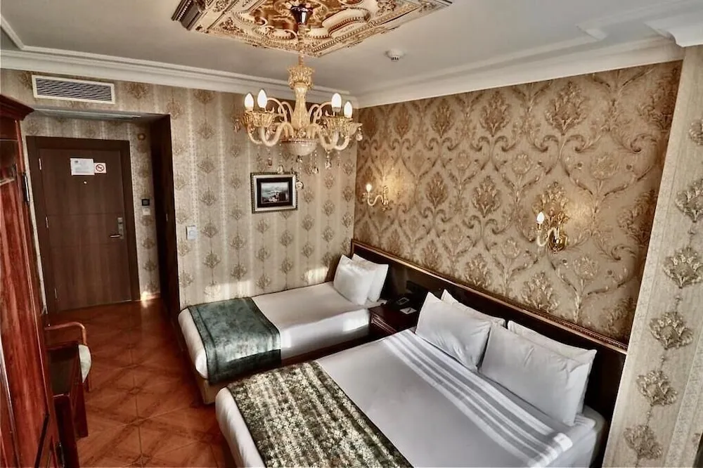 Deluxe Üç Kişilik Oda