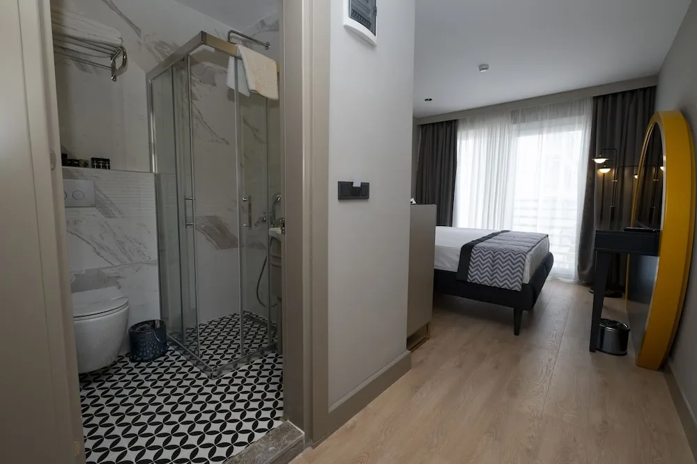 Partical Sea View Room