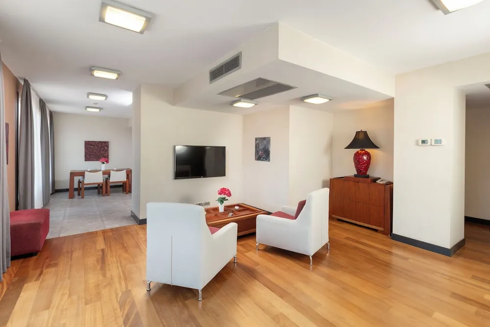 Penthouse Room