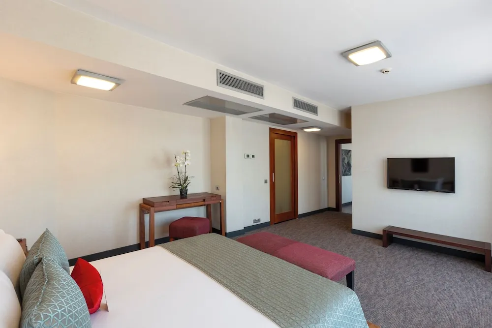 Penthouse Room