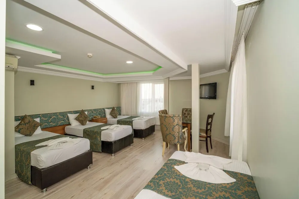 Standard Dört Kişilik Oda