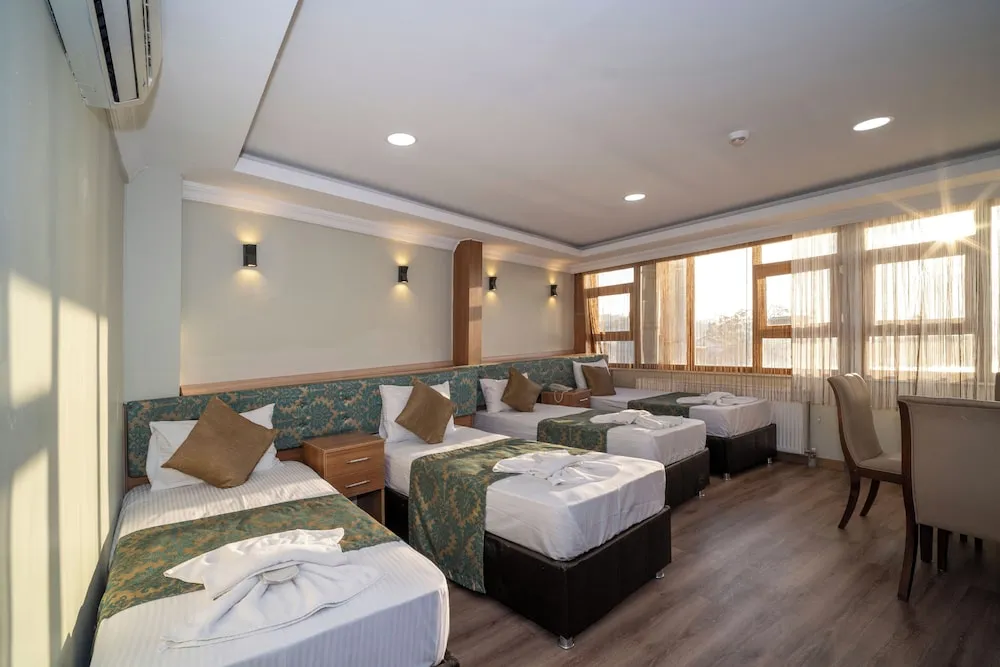 Standard Dört Kişilik Oda