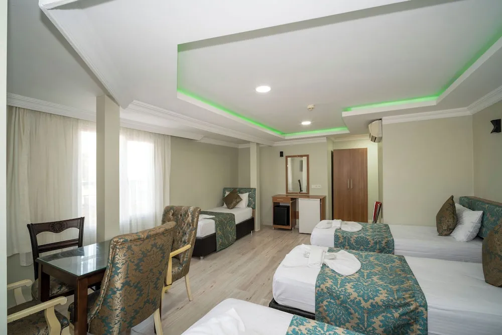 Standard Dört Kişilik Oda