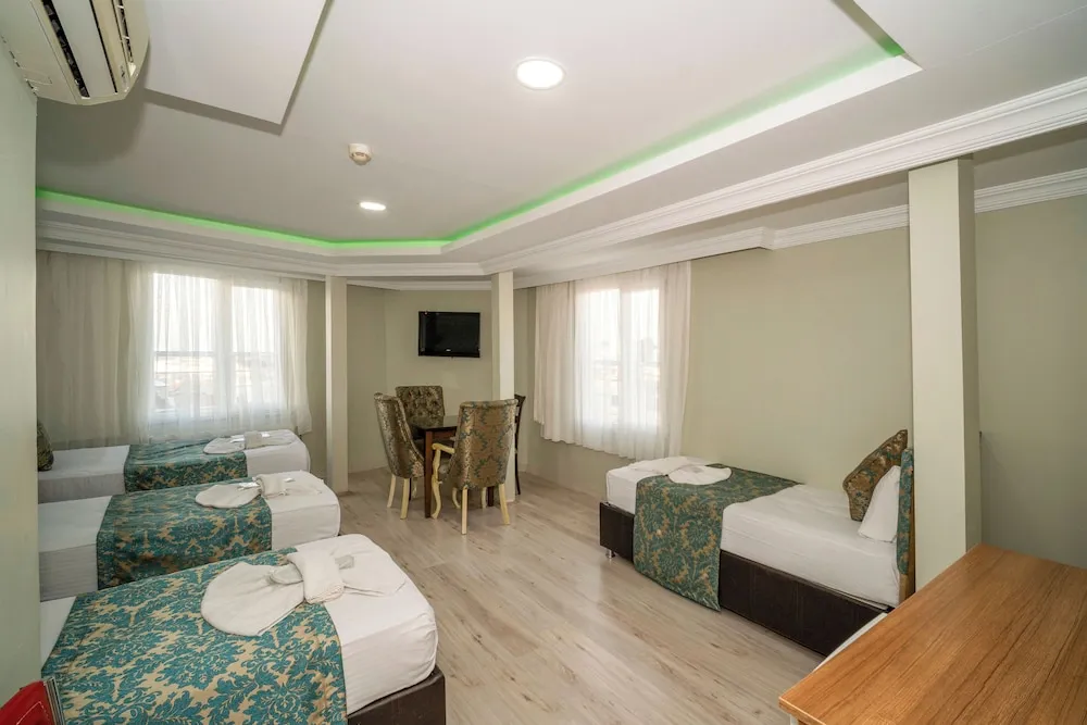 Standard Dört Kişilik Oda