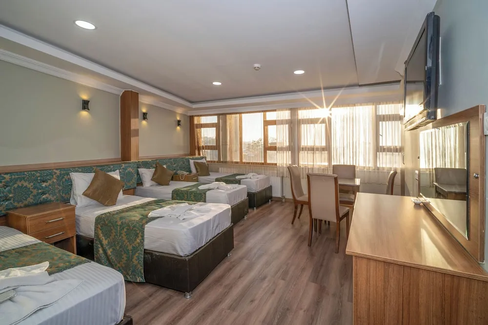 Standard Dört Kişilik Oda