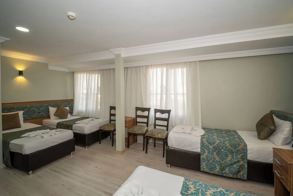 Standard Dört Kişilik Oda