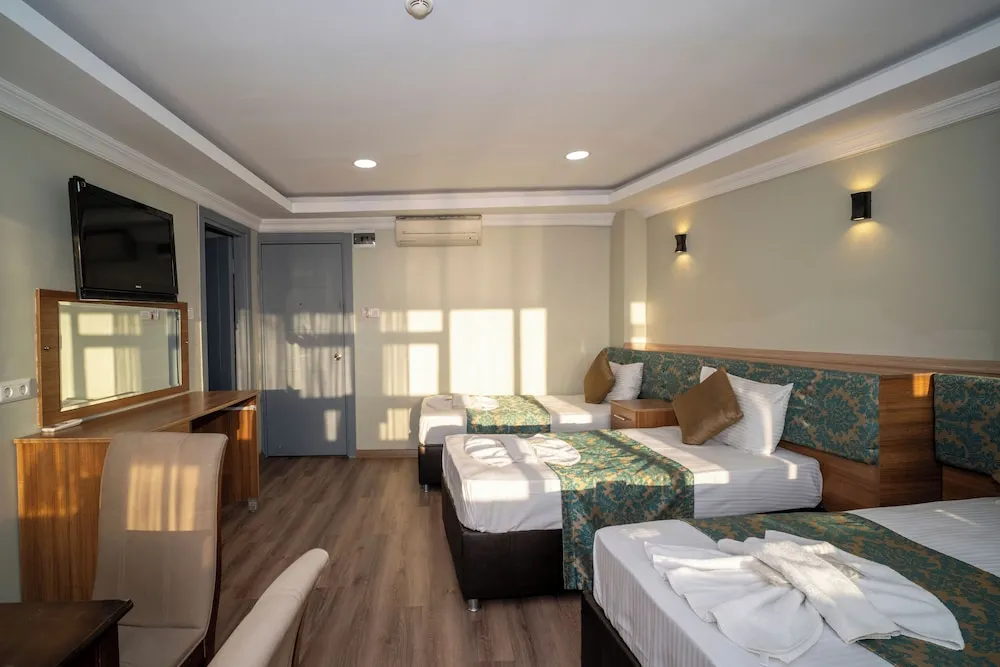 Standard Dört Kişilik Oda