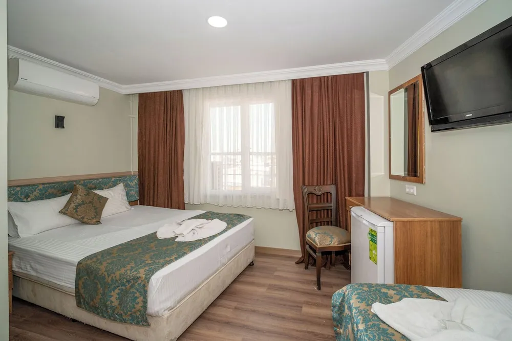 Standard Üç Kişilik Oda