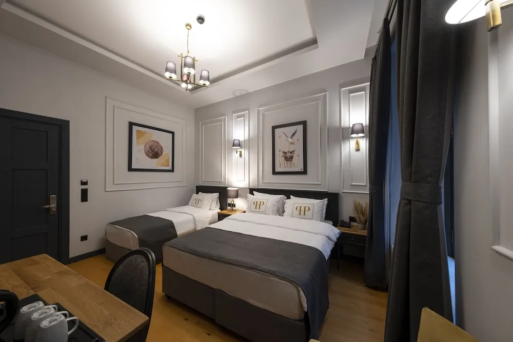 Deluxe Üç Kişilik Oda