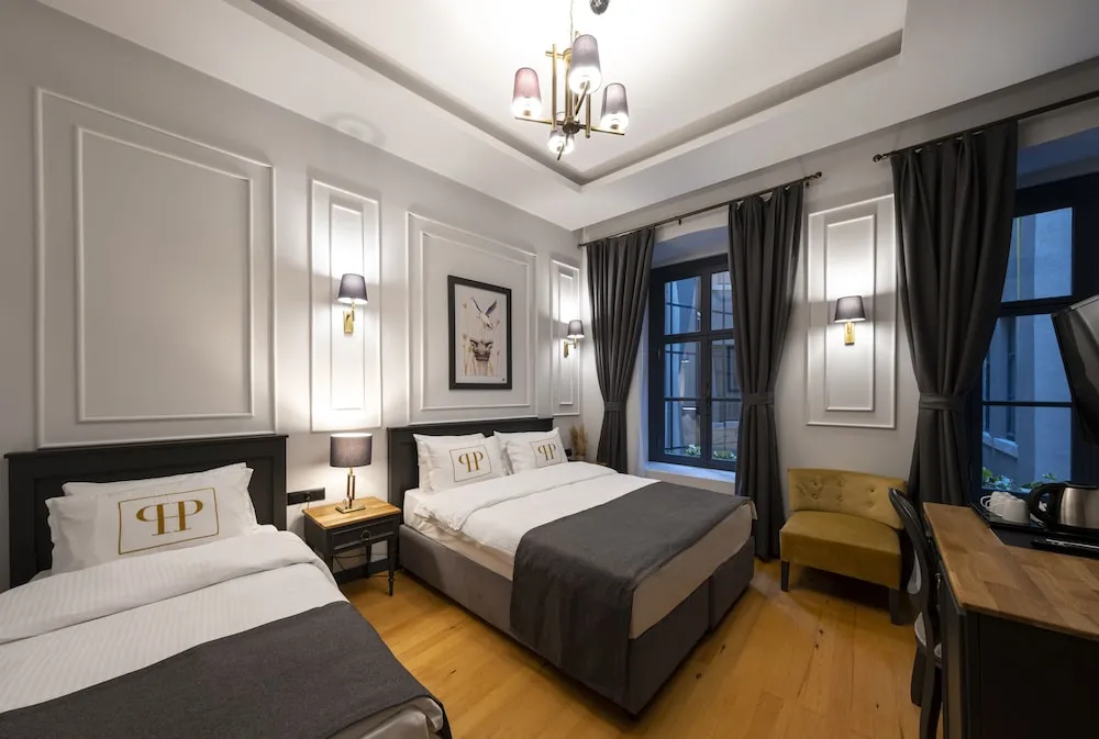 Deluxe Üç Kişilik Oda