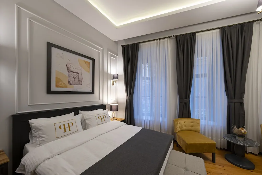 Deluxe Family Suite