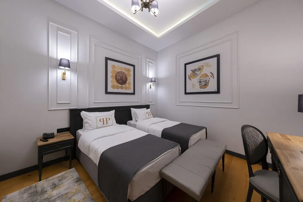 Deluxe Family Suite