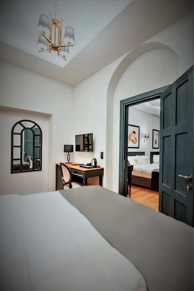 Deluxe Family Suite