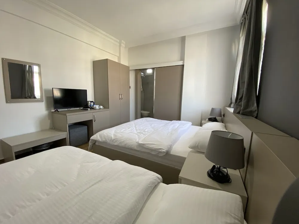 Deluxe Üç Kişilik Oda