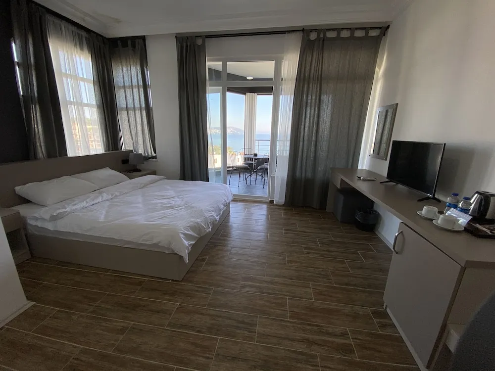 Deluxe Dört Kişilik Oda