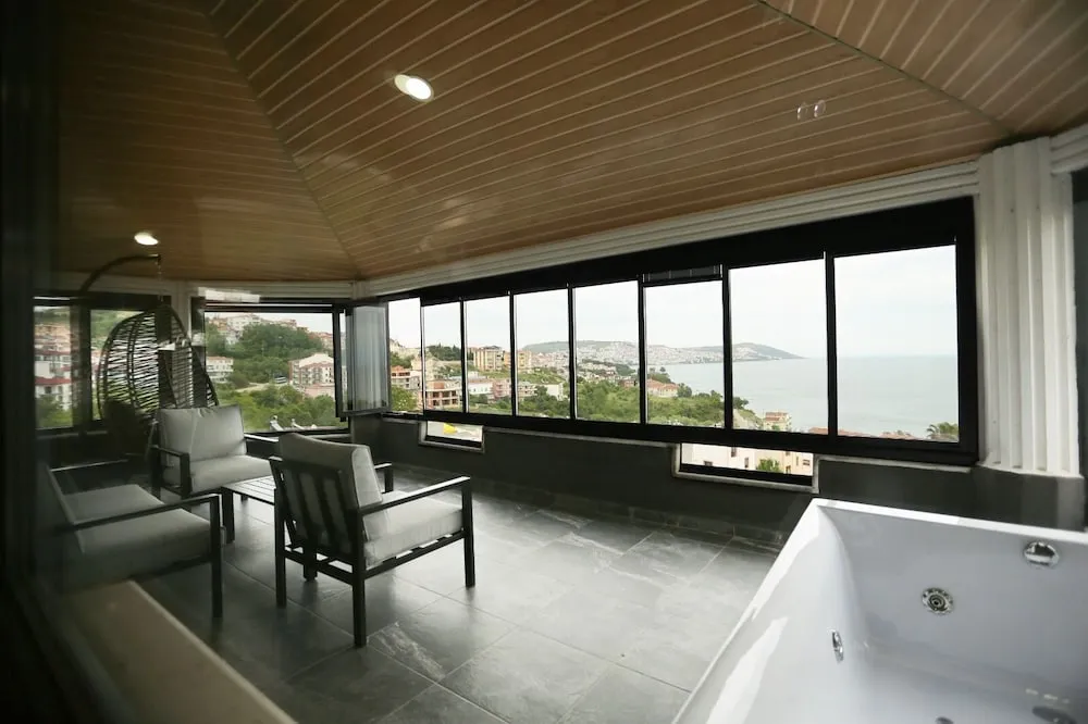 Deluxe Çatı Katı Süiti (Penthouse), Deniz Manzaralı