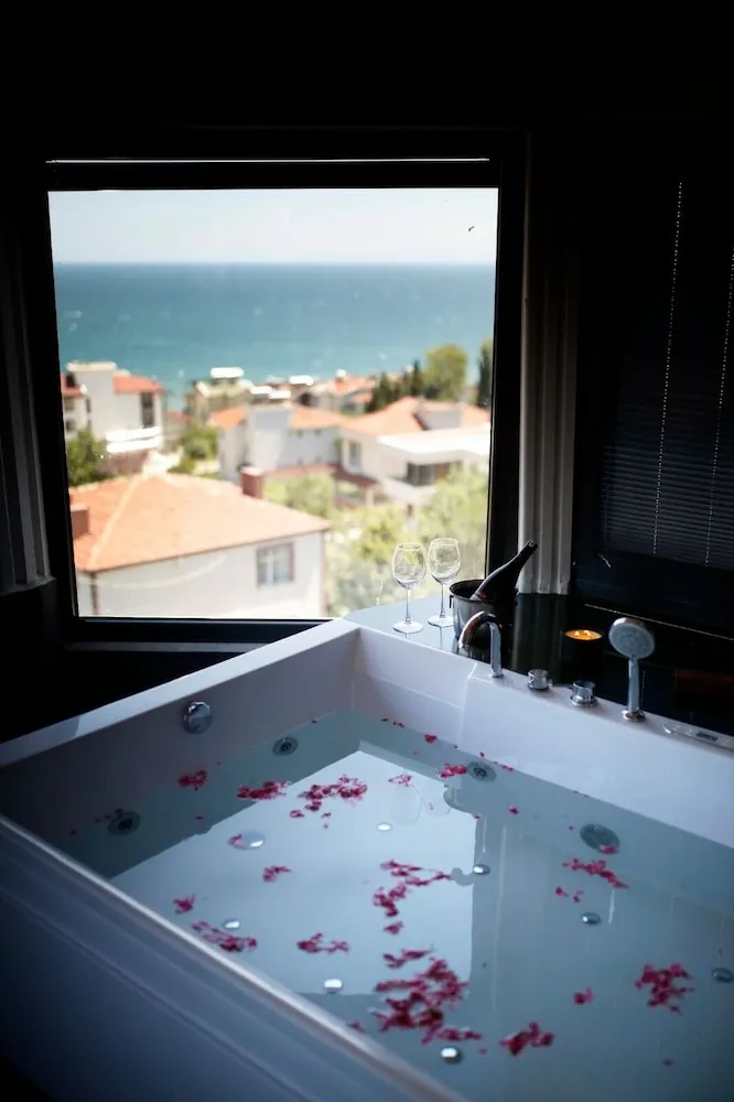 Deluxe Çatı Katı Süiti (Penthouse), Deniz Manzaralı
