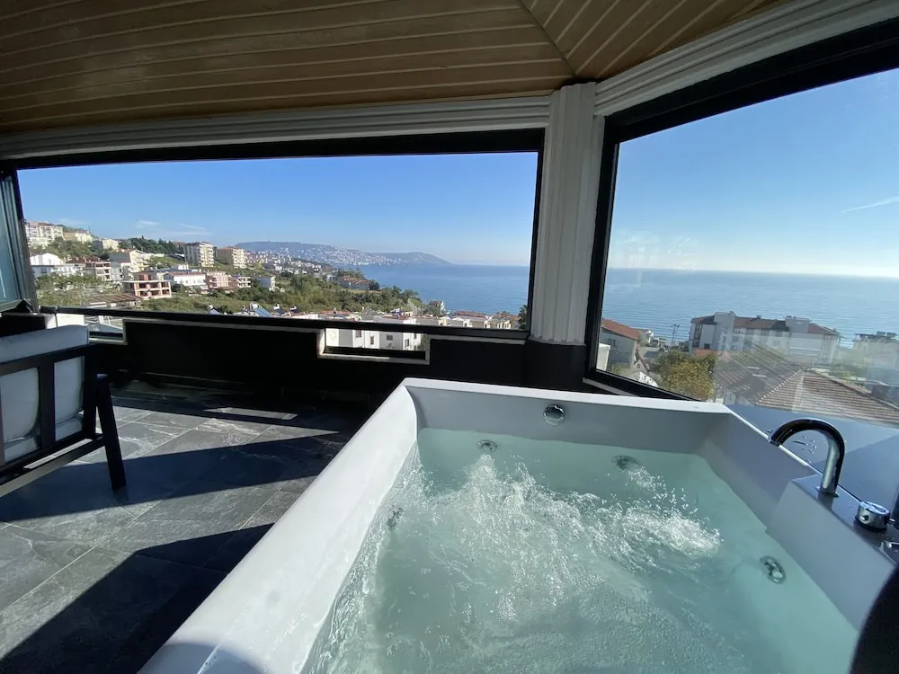 Deluxe Çatı Katı Süiti (Penthouse), Deniz Manzaralı