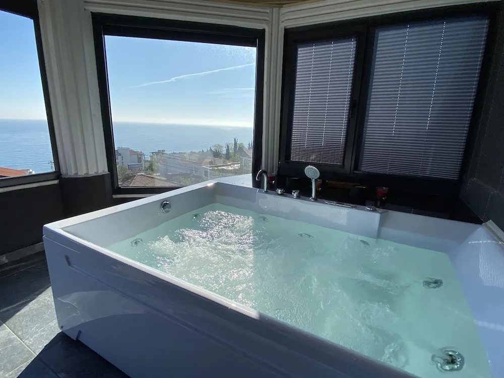 Deluxe Çatı Katı Süiti (Penthouse), Deniz Manzaralı