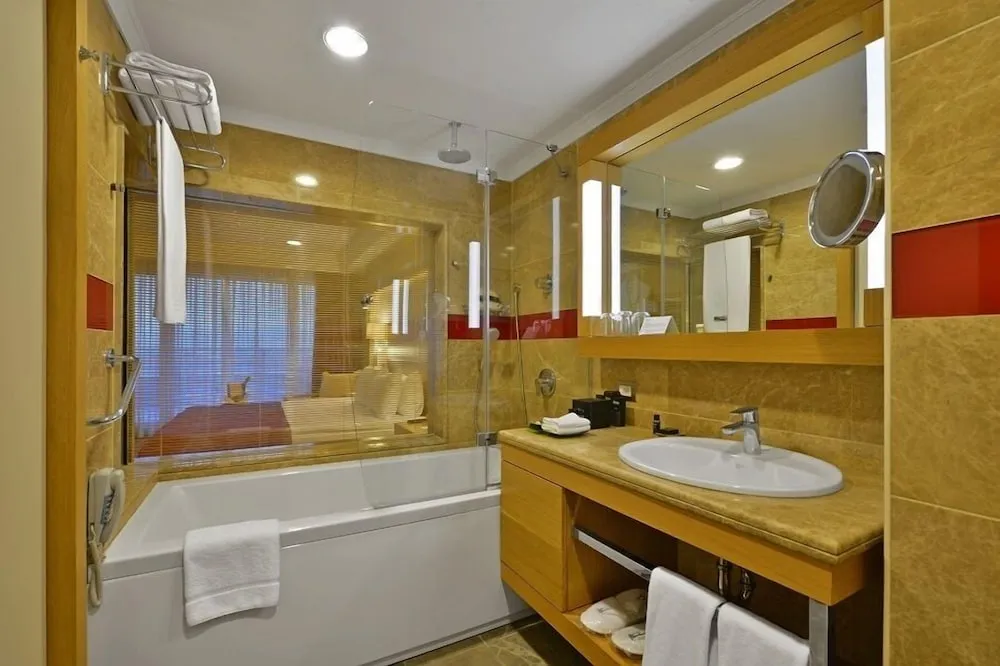 Grand Deluxe Room with Garden View