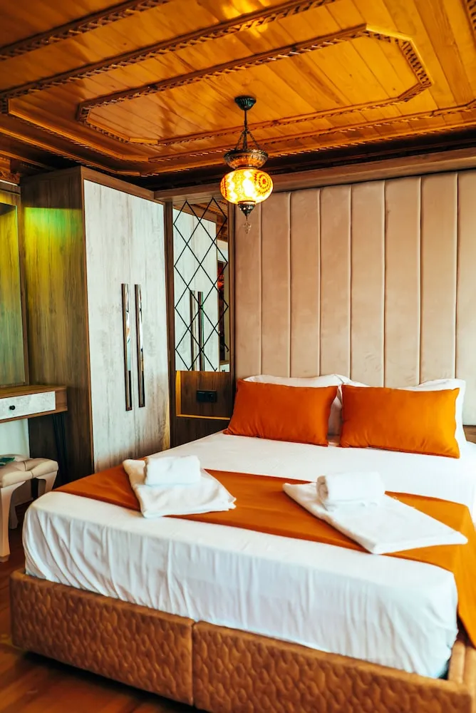 Standard Üç Kişilik Oda